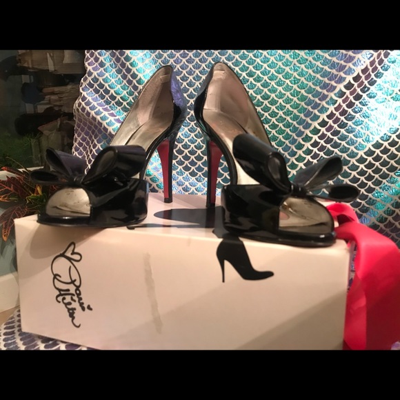 Shoes - Picture 3 of 5